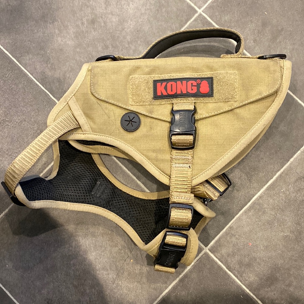 Kong tactical dog harness, size medium